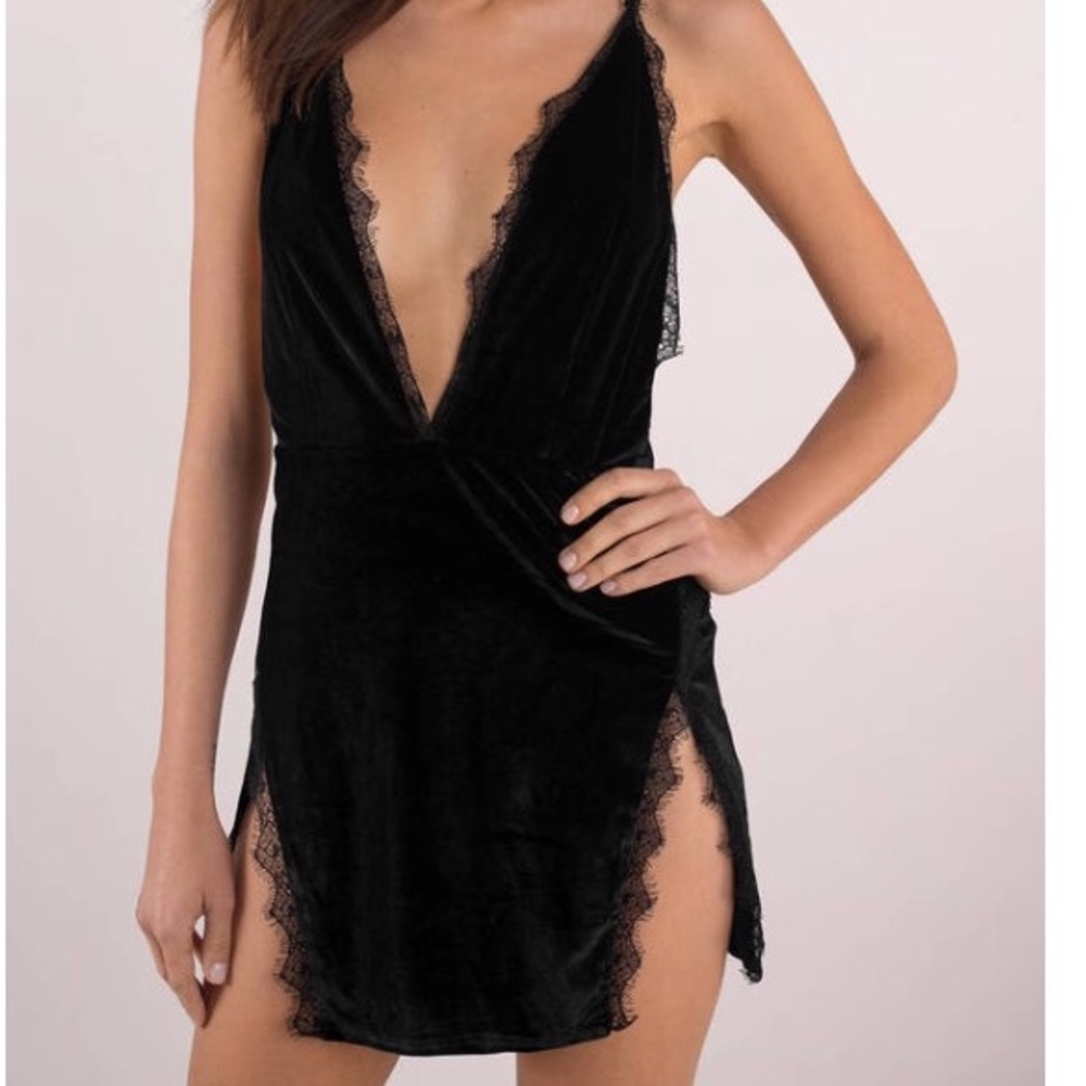 NWT tobi velvet and lace dress